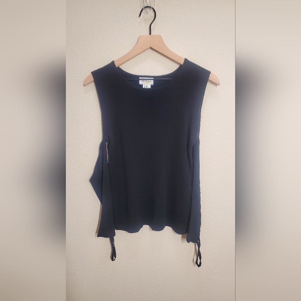 Find Me Now Elegant Black Sleeves Aside Top NWT